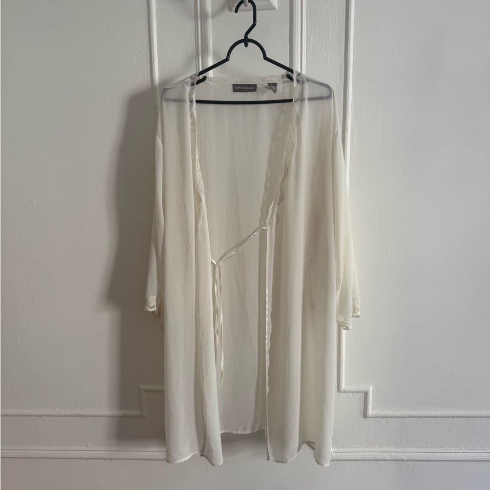 Vintage Sheer White Valerie Stevens Tie Robe